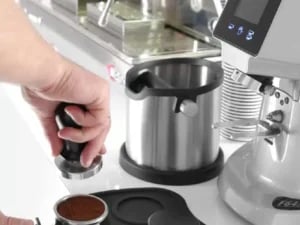 Justerbar kaffetamper i rustfrit stål og sort aluminium - Billede 4