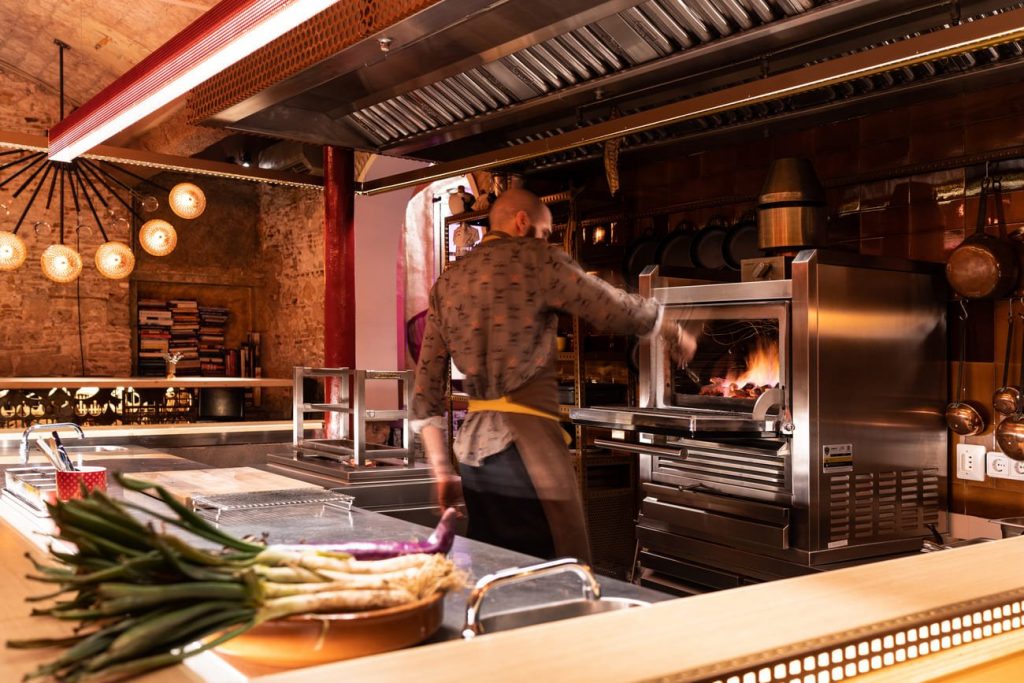 Josper RGJ-050 Robatagrill i professionel installation