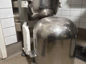 Agrenco AN60 set fra siden med sikkerhedsgitter