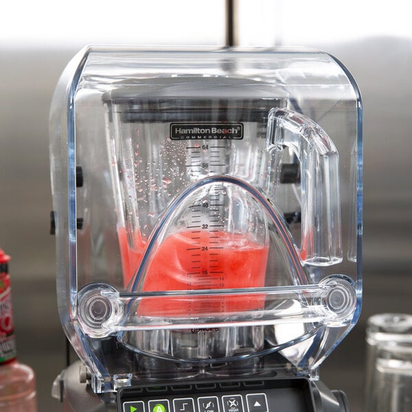 Hamilton Beach QS850 Quiet Shield lydskærm monteret på HBH850 blender