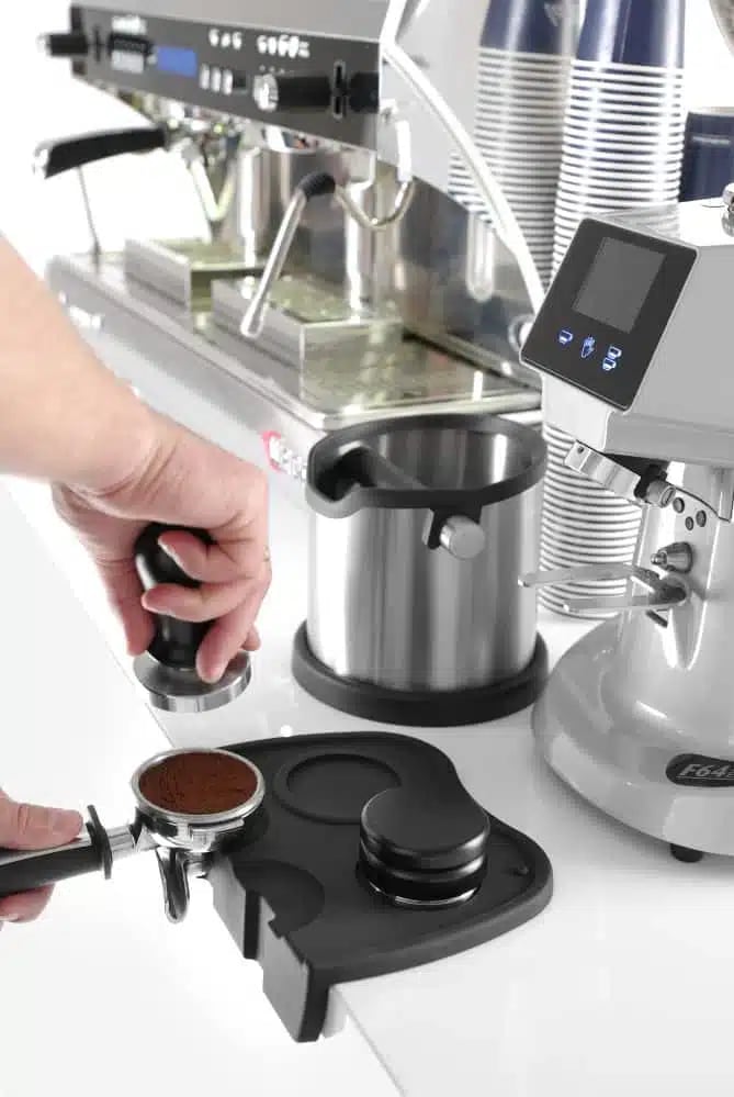 Justerbar kaffetamper i rustfrit stål og sort aluminium - Billede 4