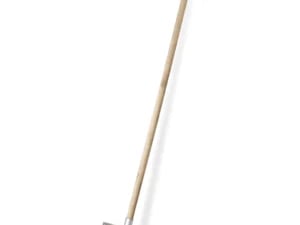 Cleaning brush with scraper