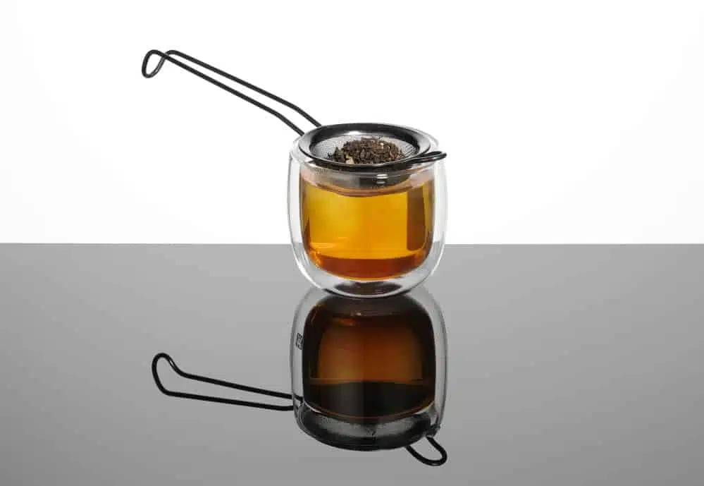 Sort bar strainer i rustfrit stål, perfekt til drinks og bagværk - Billede 3