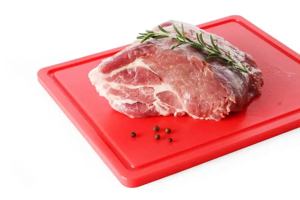 Skærebræt HACCP 600x400, rød, 600x400mm, 2 stk. Begge sider er glatte og egnet til brug. - Billede 2