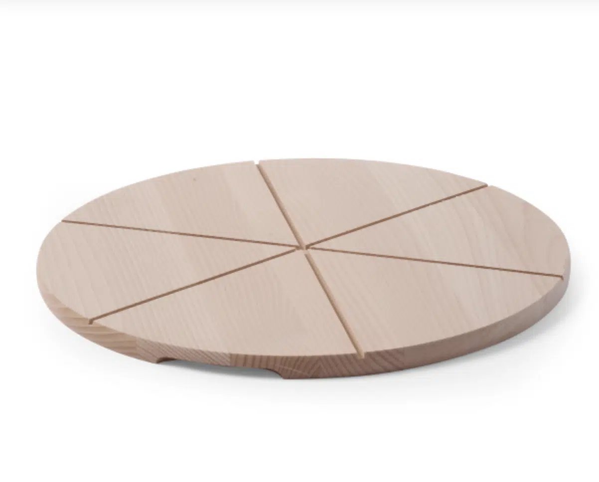 Pizza bræt, Hendi, Ø450mm, råbøgetræ med riller til at skære i 6 lige dele.