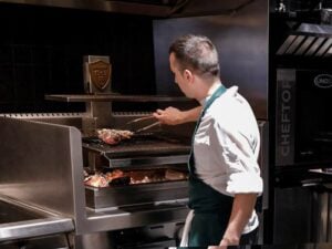 Josper Basque Grill PVJ-76-1-1-CT i professionelt køkken