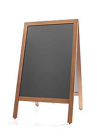 Sort fortovstavle med træramme, 700x600x1200mm, monteringskroge inkluderet
